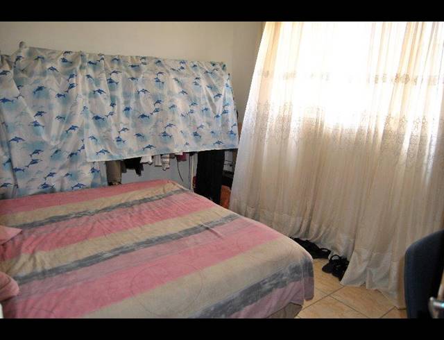 5 BEDROOM HOUSE FOR SALE IN BLIGNAUTSRUS